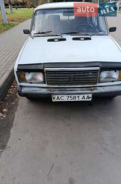 Седан ВАЗ / Lada 2107 1996 в Луцке