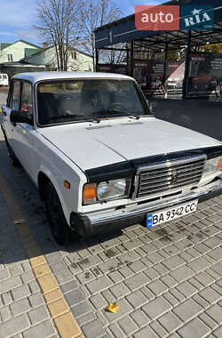 Седан ВАЗ / Lada 2107 2004 в Первомайську