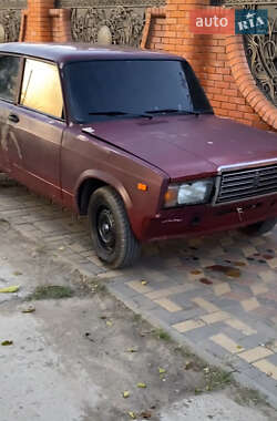 Седан ВАЗ / Lada 2107 2001 в Килии