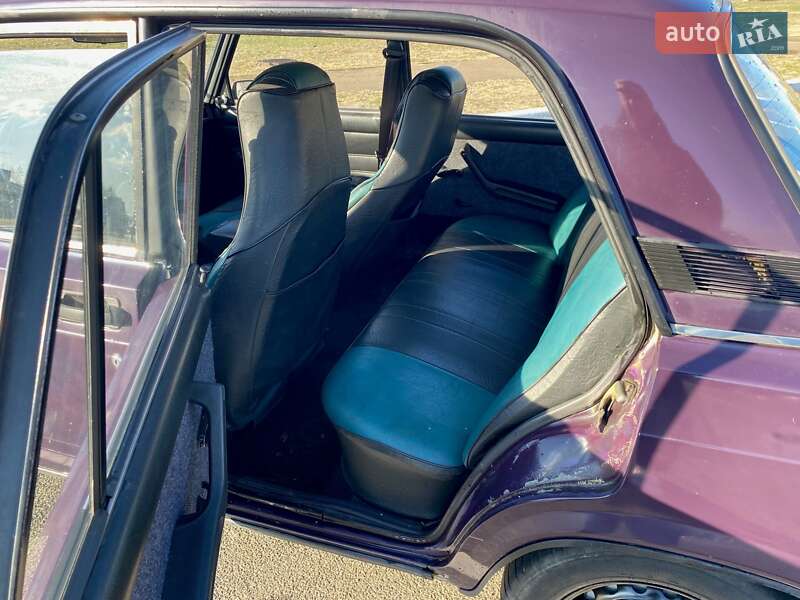 Седан ВАЗ / Lada 2107 2002 в Киеве фото 7 Седан ВАЗ / Lada 2107 2002 в Киеве