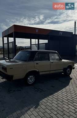 Седан ВАЗ / Lada 2107 1984 в Золочеве