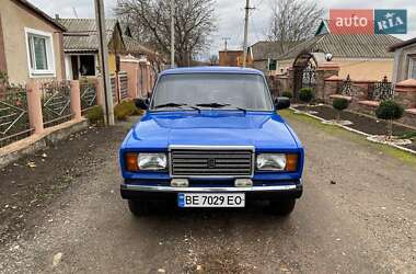 Седан ВАЗ / Lada 2107 1996 в Вознесенске