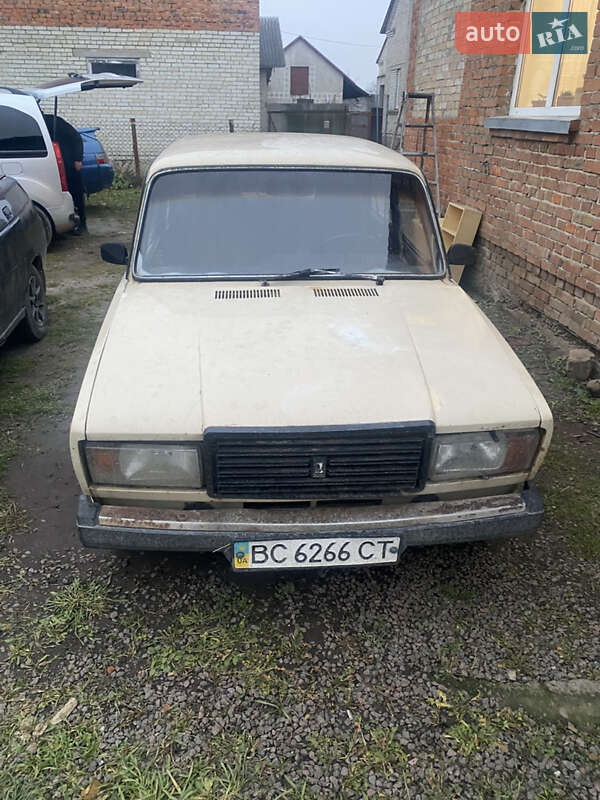 Седан ВАЗ / Lada 2107 1985 в Львові