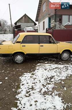 Седан ВАЗ / Lada 2107 1984 в Новому Розділі