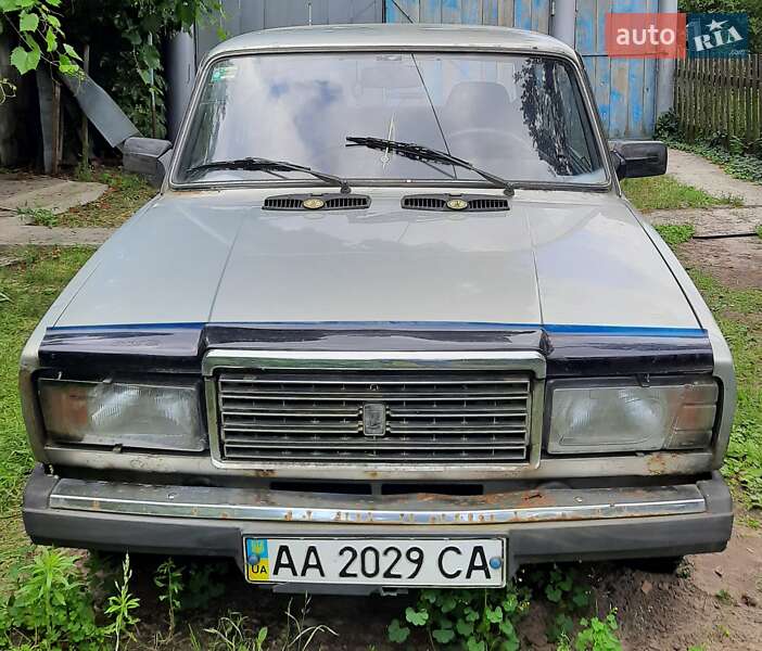 Седан ВАЗ / Lada 2107 2006 в Киеве