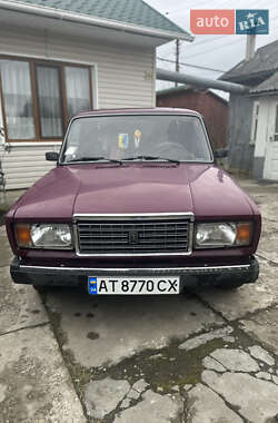 Седан ВАЗ / Lada 2107 2002 в Снятині