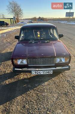 Седан ВАЗ / Lada 2107 2003 в Хотині