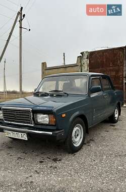 Седан ВАЗ / Lada 2107 2004 в Славянске