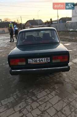 Седан ВАЗ / Lada 2107 2002 в Бережанах