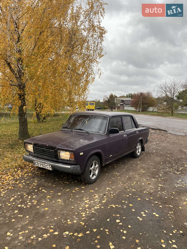Седан ВАЗ / Lada 2107 1998 в Прилуках
