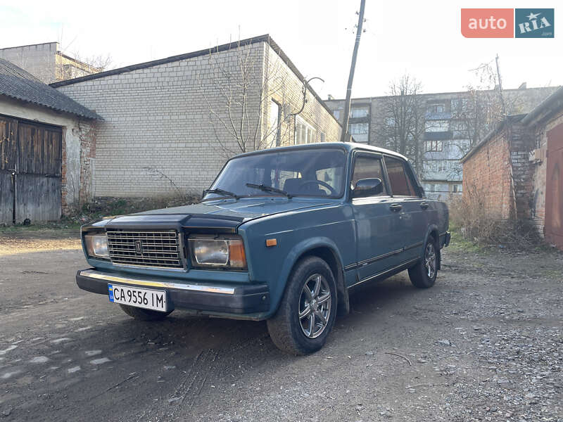 Седан ВАЗ / Lada 2107 2004 в Тульчине