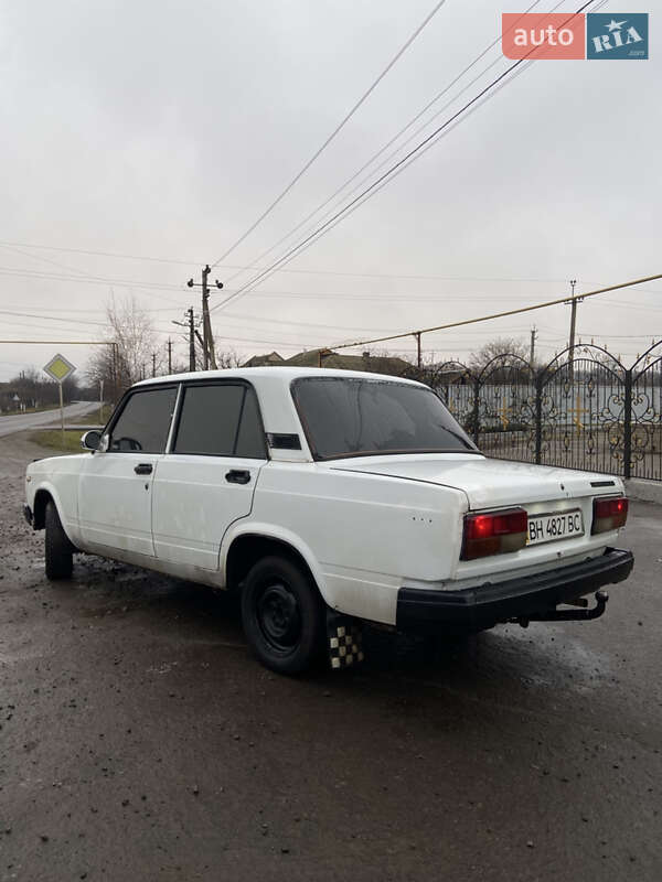 Седан ВАЗ / Lada 2107 2002 в Подольске