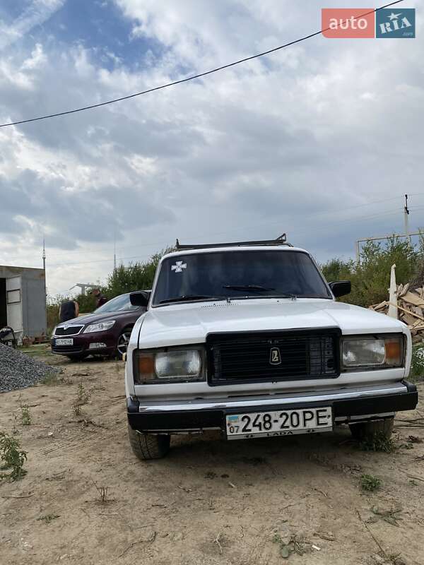 Седан ВАЗ 2107 1989 в 