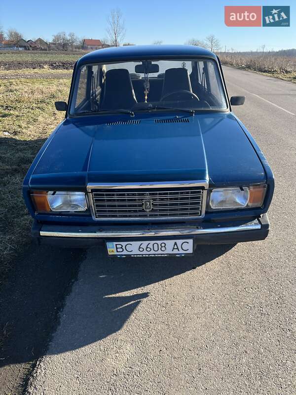 Седан ВАЗ / Lada 2107 2004 в Жидачове