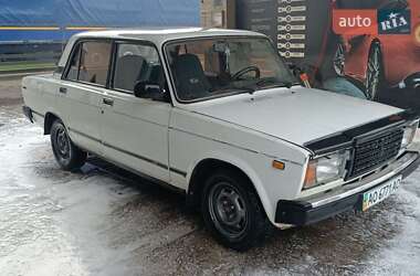 Седан ВАЗ / Lada 2107 2004 в Береговому