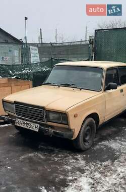 Седан ВАЗ / Lada 2107 1986 в Сумах