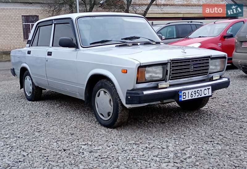 Седан ВАЗ / Lada 2107 2010 в Лубнах