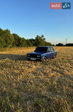 Седан ВАЗ / Lada 2107 2006 в Дніпрі