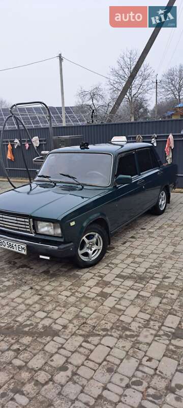 Седан ВАЗ / Lada 2107 2005 в Скале-Подольской