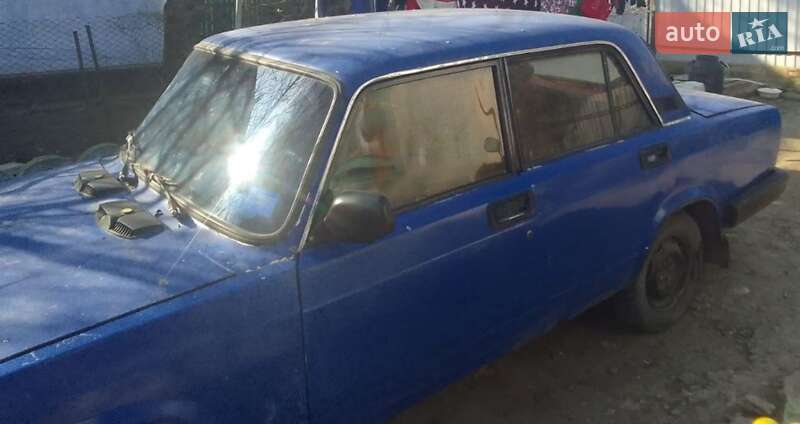 Седан ВАЗ / Lada 2107 1996 в Вознесенську