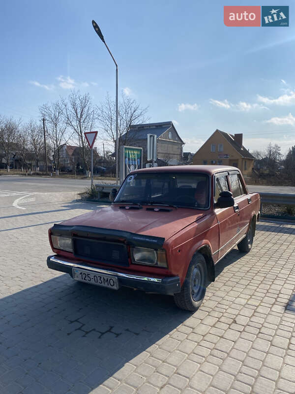 Седан ВАЗ / Lada 2107 1992 в Каменец-Подольском