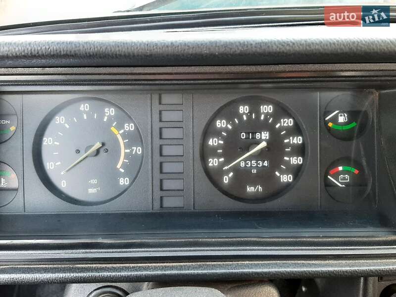 Седан ВАЗ / Lada 2107 2004 в Ровно