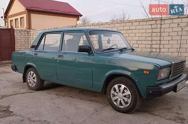 Седан ВАЗ / Lada 2107 2005 в Днепре