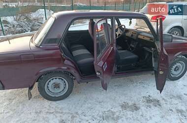 Седан ВАЗ / Lada 2107 2005 в 
