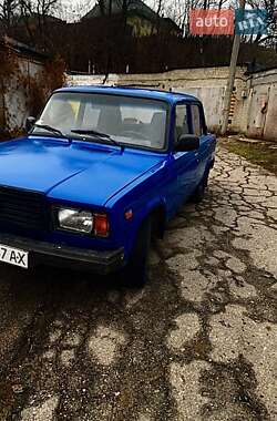 Седан ВАЗ / Lada 2107 1996 в Сумах