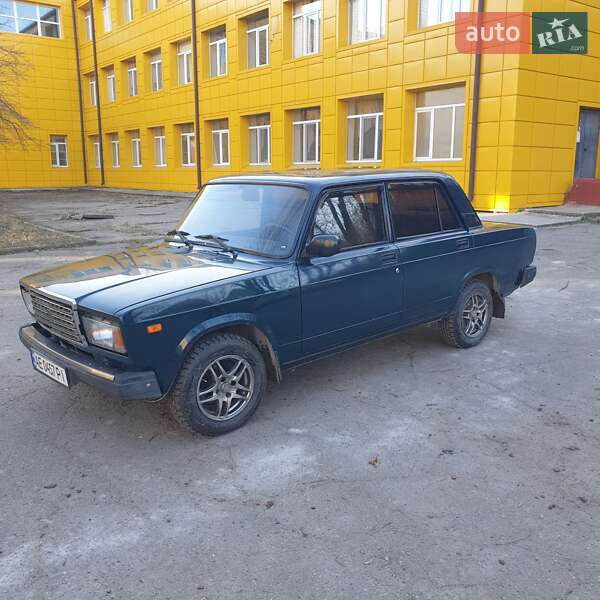 Седан ВАЗ 2107 2009 в 