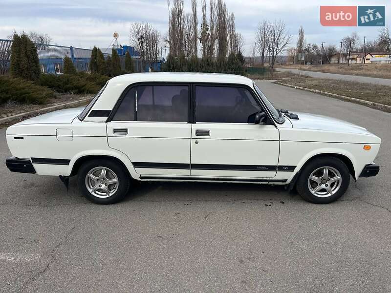 Седан ВАЗ / Lada 2107 1987 в Днепре фото 3 Седан ВАЗ / Lada 2107 1987 в Днепре