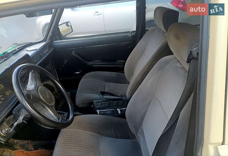 Седан ВАЗ / Lada 2107 1995 в Виннице фото 5 Седан ВАЗ / Lada 2107 1995 в Виннице