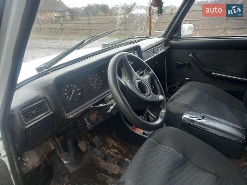 Седан ВАЗ / Lada 2107 1988 в Ромнах фото 3 Седан ВАЗ / Lada 2107 1988 в Ромнах