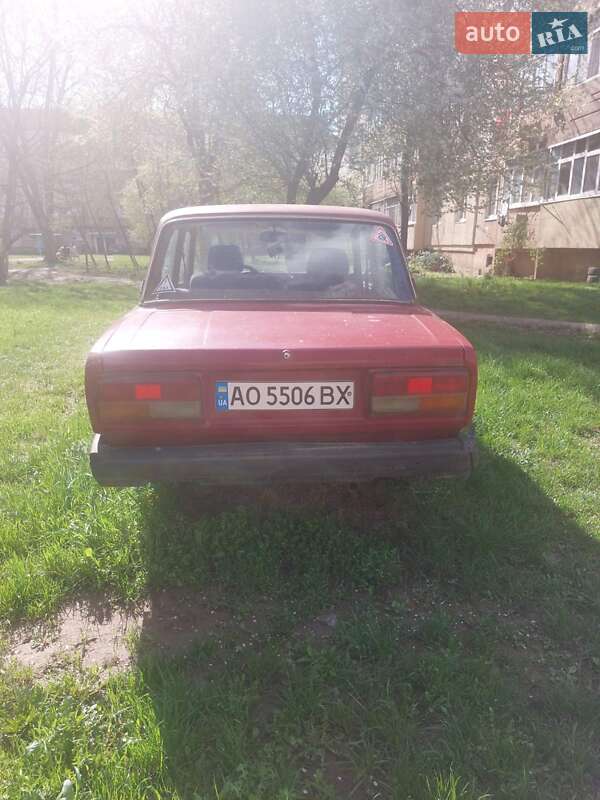Седан ВАЗ / Lada 2107 1985 в Ужгороде