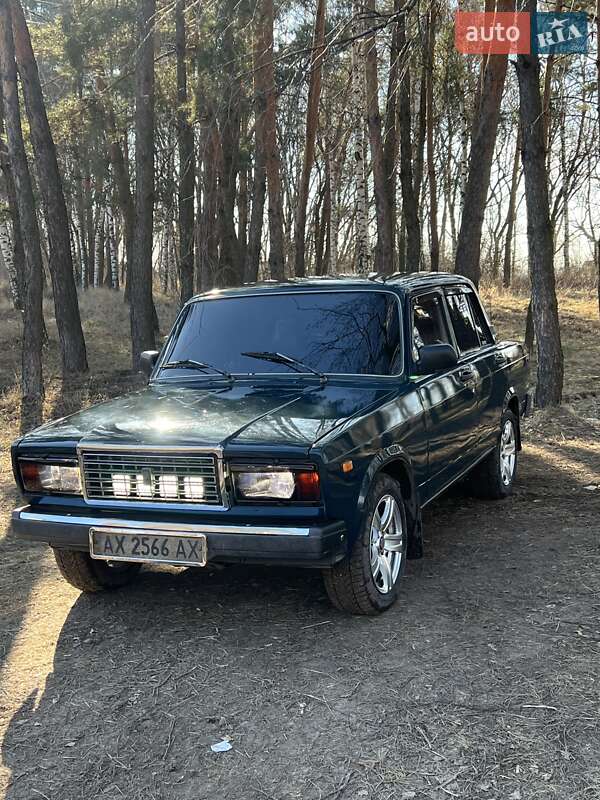 Седан ВАЗ / Lada 2107 1998 в Богодухове