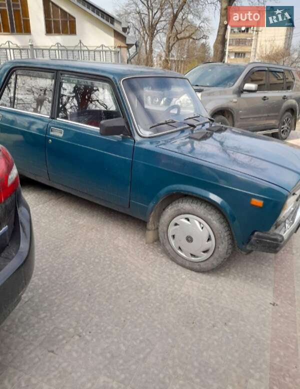 Седан ВАЗ 2107 2000 в 