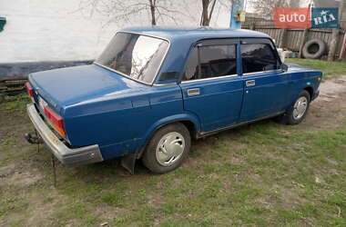 Седан ВАЗ 2107 2005 в 