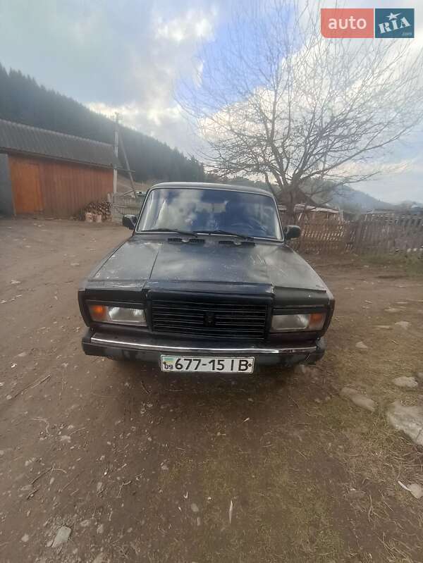 Седан ВАЗ / Lada 2107 2001 в Путиле