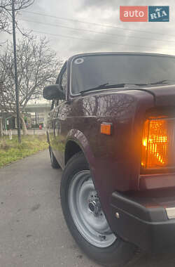 Седан ВАЗ / Lada 2107 1984 в 