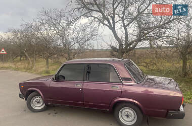 Седан ВАЗ / Lada 2107 1984 в 