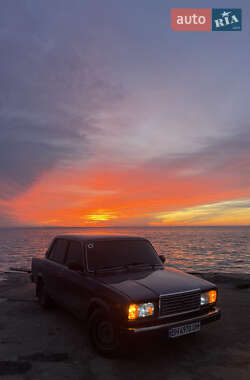 Седан ВАЗ / Lada 2107 1984 в 