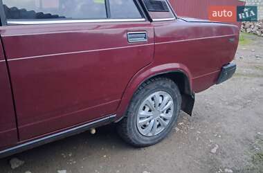 Седан ВАЗ 2107 2004 в Залещиках