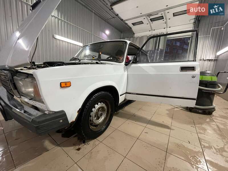 Седан ВАЗ / Lada 2107 2002 в Черноморске фото 6 Седан ВАЗ / Lada 2107 2002 в Черноморске