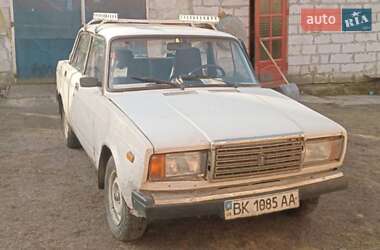 Седан ВАЗ 2107 2004 в Колоденці