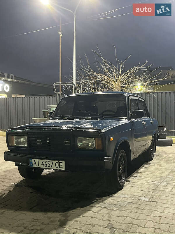 Седан ВАЗ / Lada 2107 2004 в Броварах