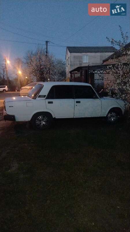 Седан ВАЗ / Lada 2107 1993 в Днепре фото 5 Седан ВАЗ / Lada 2107 1993 в Днепре