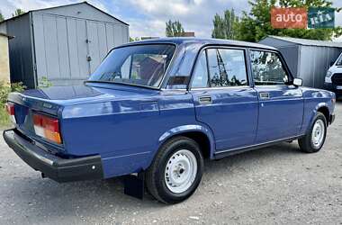 Седан ВАЗ 2107 2005 в 
