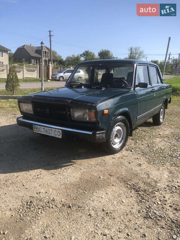 Седан ВАЗ 2107 2003 в 