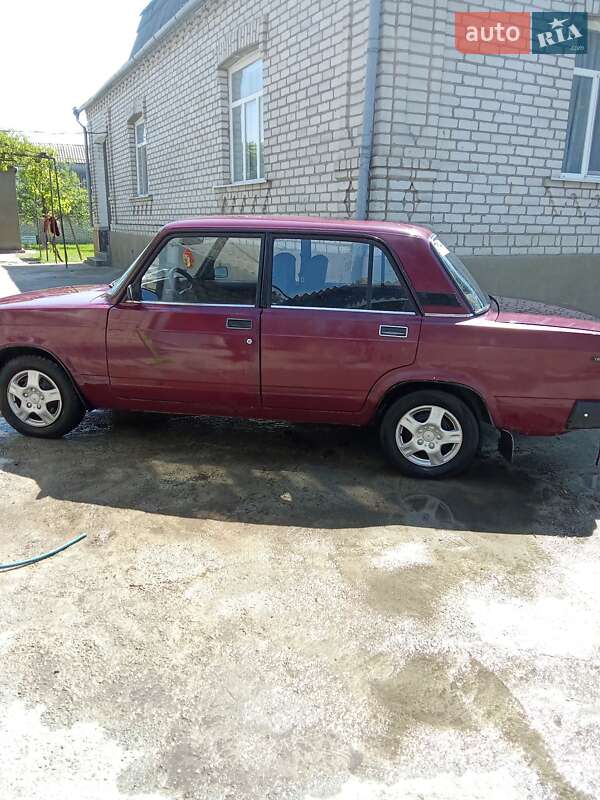 Седан ВАЗ / Lada 2107 2003 в Подільську