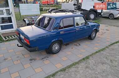 Седан ВАЗ 2107 2004 в 